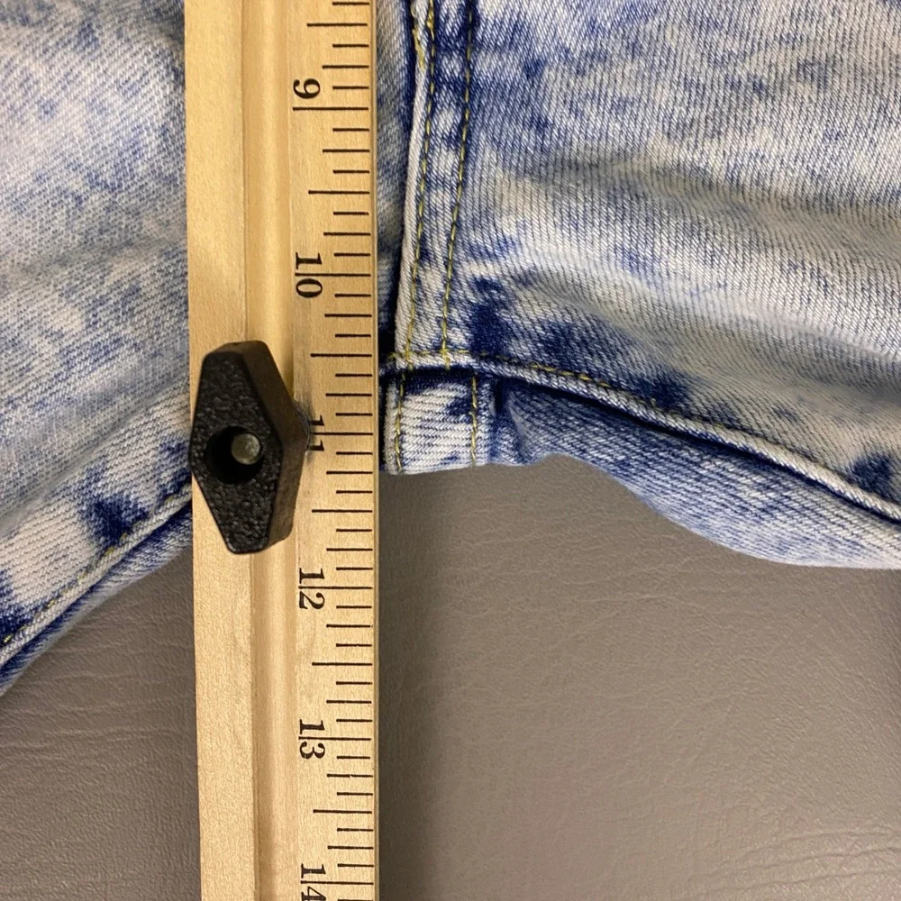 True Religion Rocco Relaxed Skinny Shorts Men's 40 Acid Wash Blue Denim Stretch